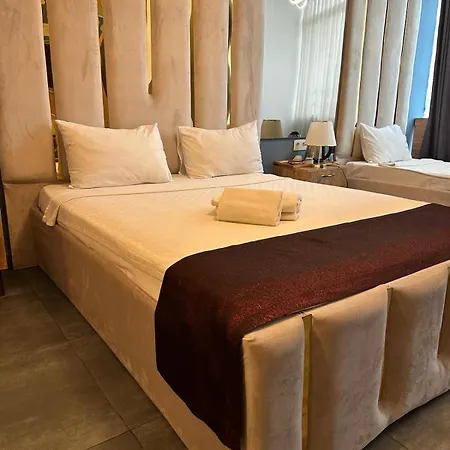 Grand Niki & Hotel