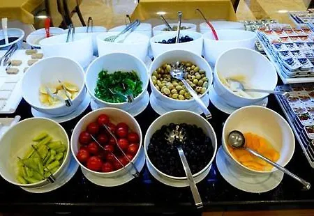 Grand Niki & فندق