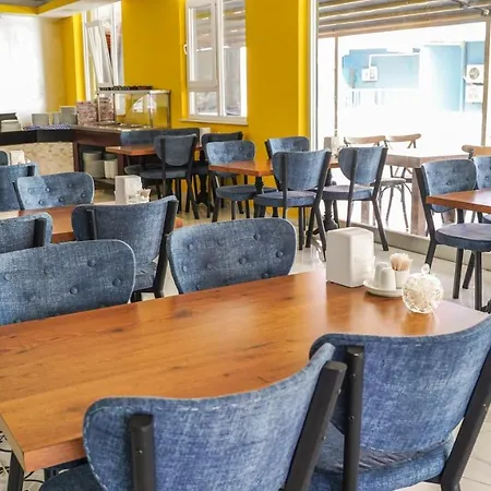 Grand Niki & Hotel *