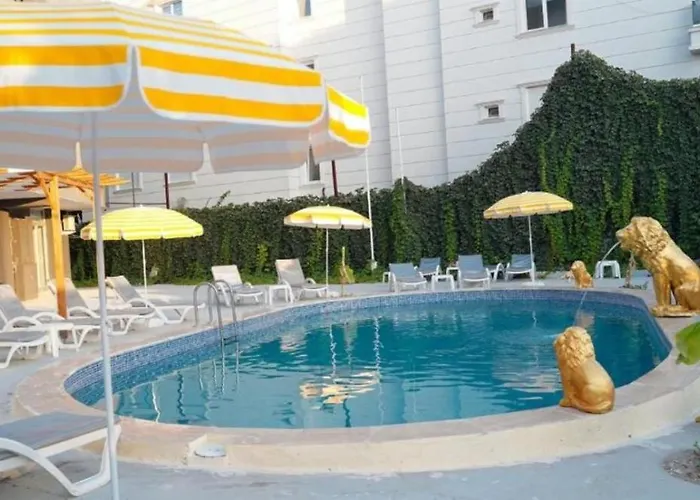 Grand Niki & Hotel *